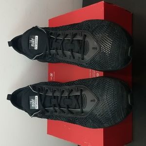 Nike Air Max Flyknit Racer "Triple Black"